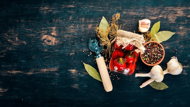 Składniki i przyprawy na stole